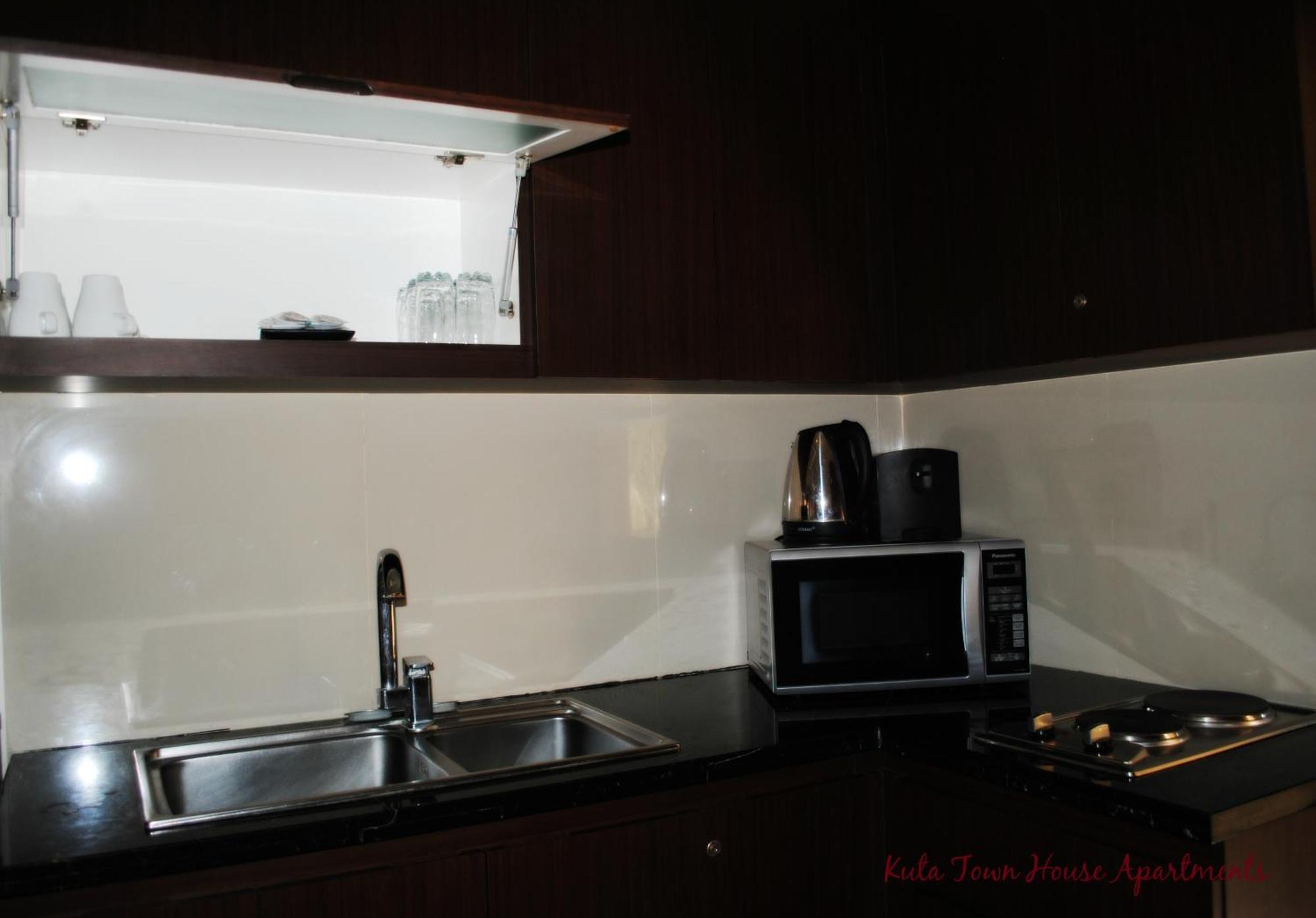 Kuta Town House Apartments Phòng bức ảnh
