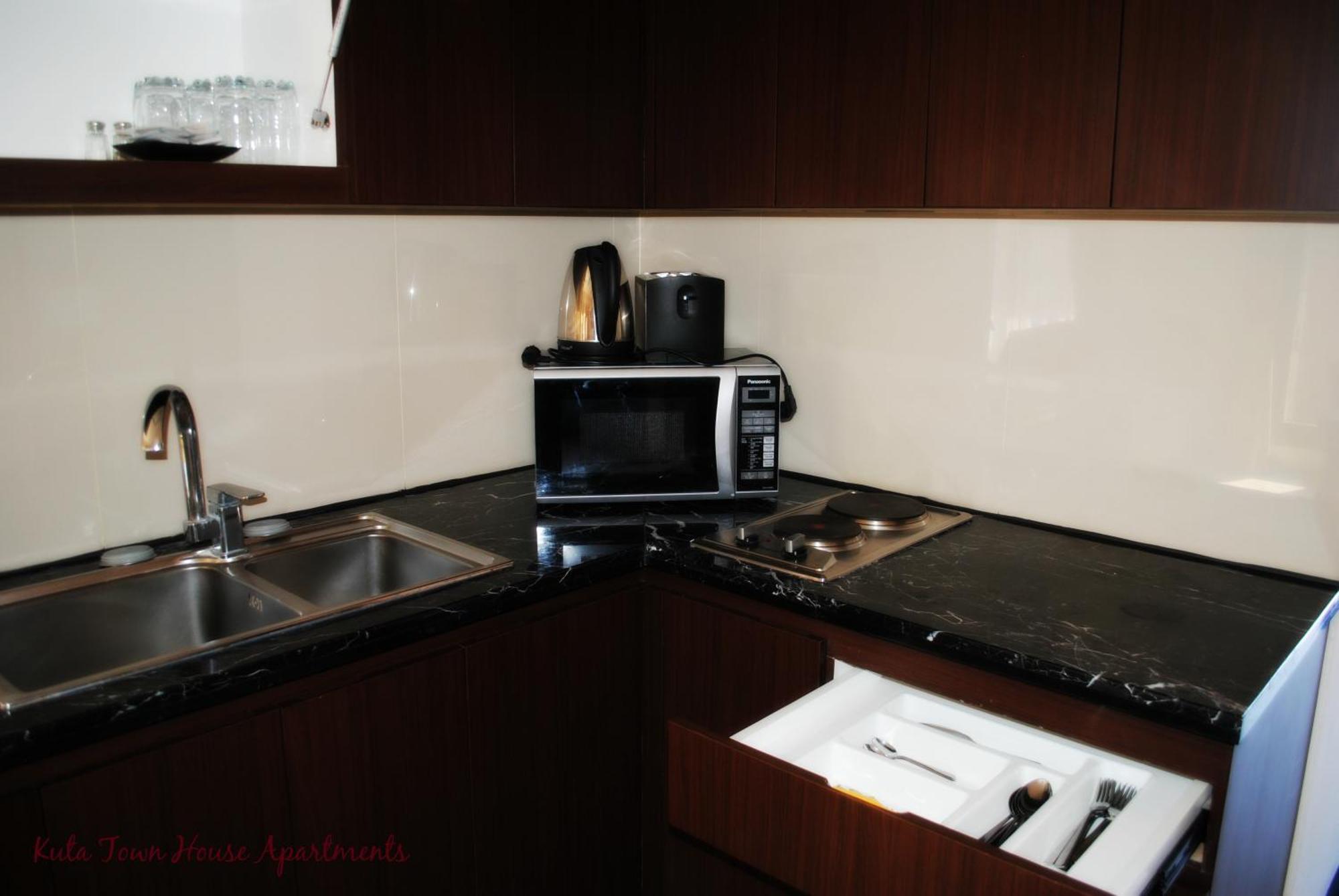Kuta Town House Apartments Phòng bức ảnh