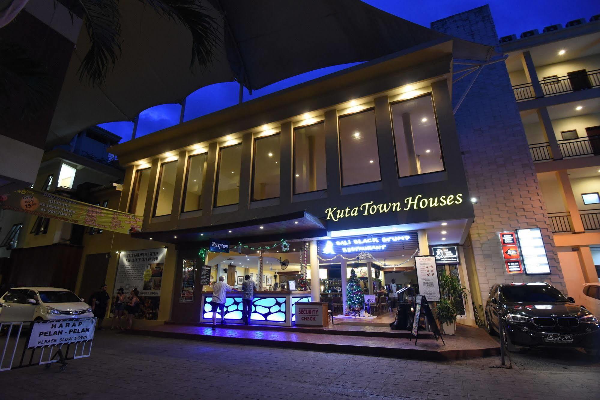 Kuta Town House Apartments Ngoại thất bức ảnh